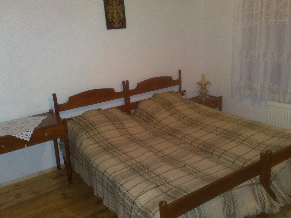 Staroto Shkolo House - Rooms For Guests Subotkovtsi Bilik gambar